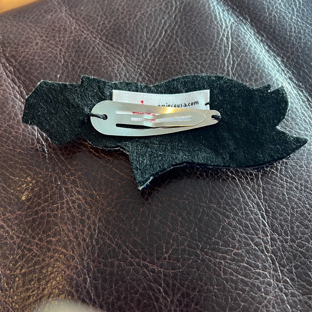 Denver Broncos beaded and sequined hair clip - Picture 4 of 4
